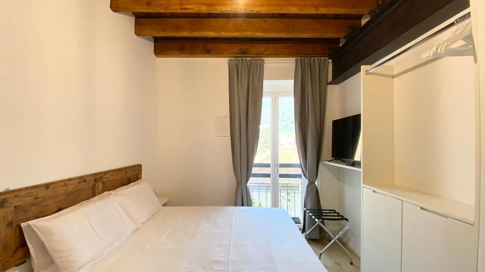Bright Elegance - Motta Apartments Como