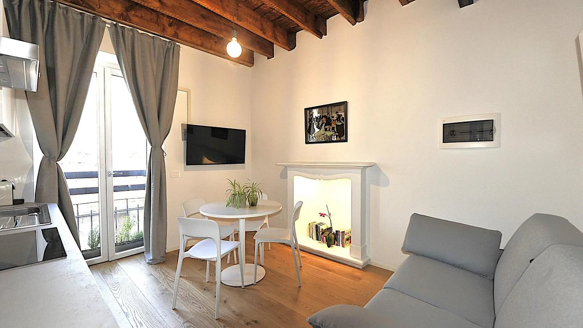 Bright Elegance - Motta Apartments location