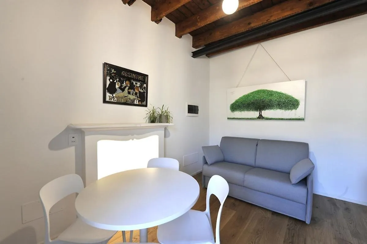 Bright Elegance - Motta Apartments Como