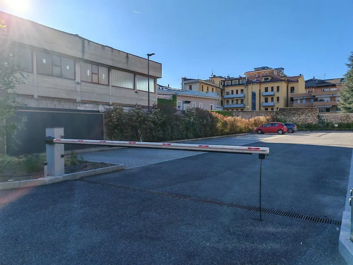 Bright Elegance - Motta Apartments Como 0*,